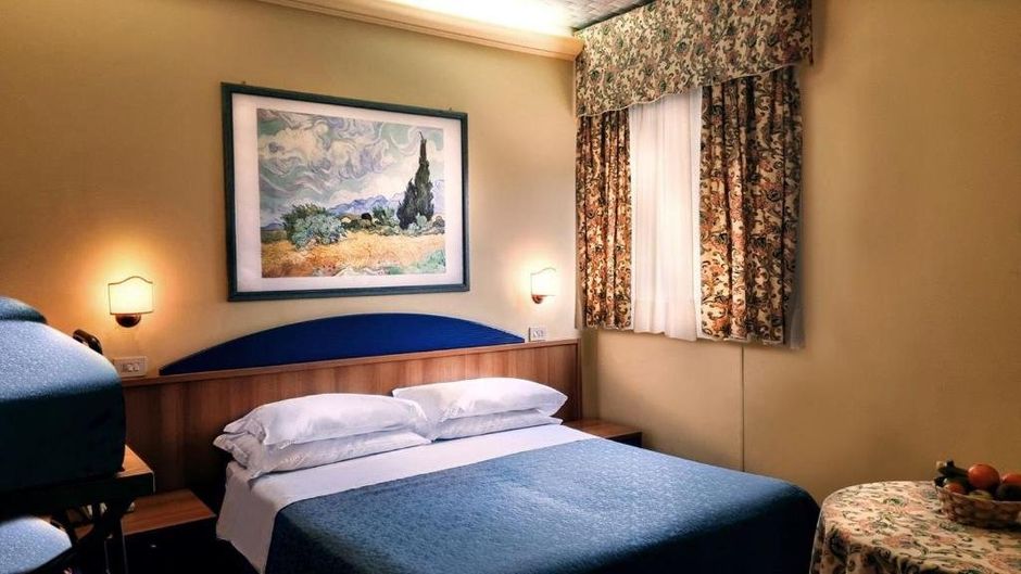 Phi Hotel Ambra Room