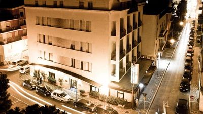 Phi Hotel Ambra