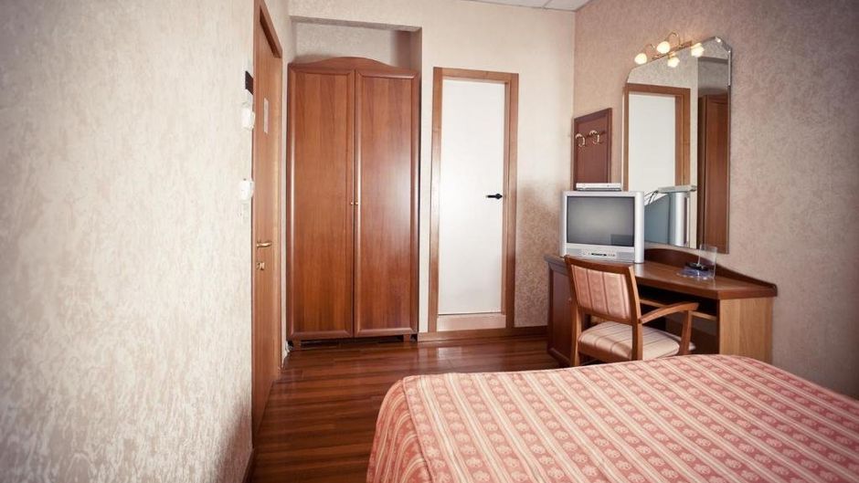 Phi Hotel Ambra Room