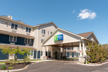 Holiday Inn Express & Stes Hampton South