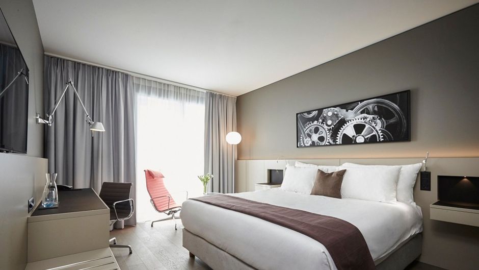 Modern Times Hotel, Vevey Room