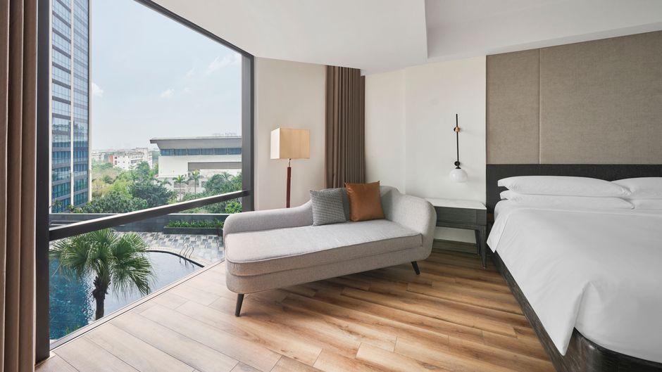 Sheraton Hanoi West Pool