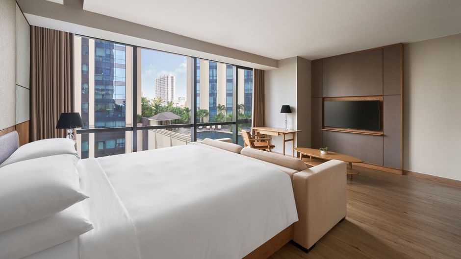 Sheraton Hanoi West Pool