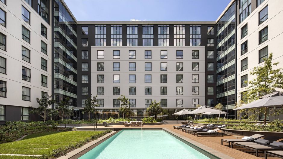 Marriott Executive Apts Melrose Arch Pool