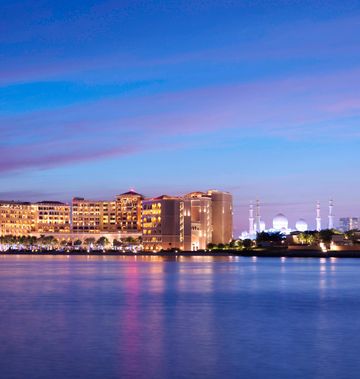 The Ritz-Carlton Abu Dhabi, Grand Canal
