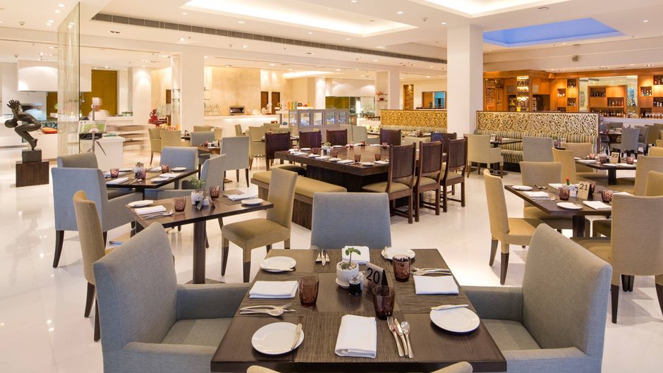 Le Meridien Gurgaon Delhi NCR Restaurant