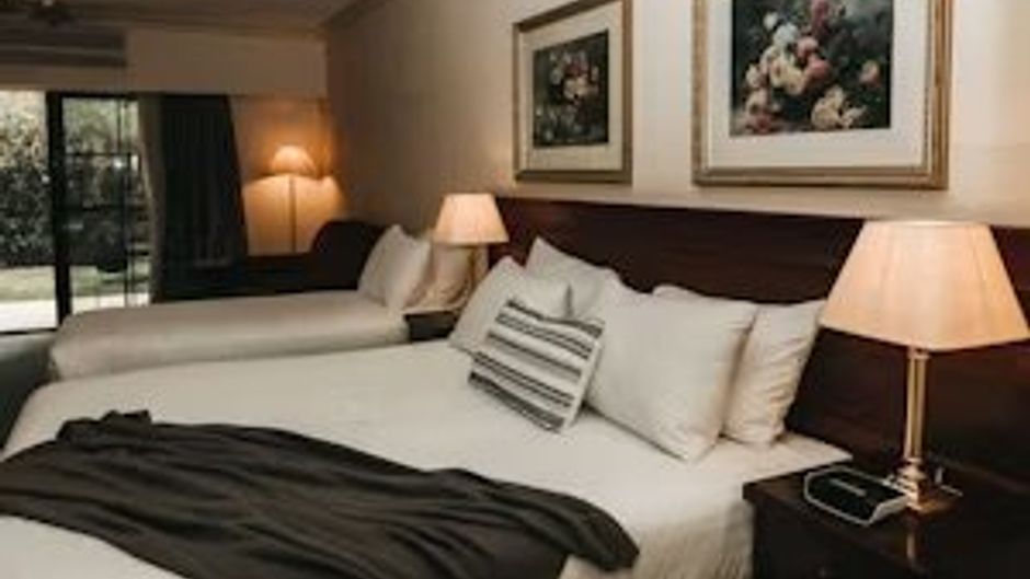 The Lawson Motor Inn Room