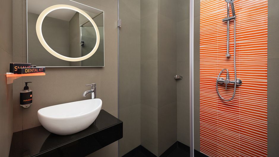 Ginger Faridabad Room
