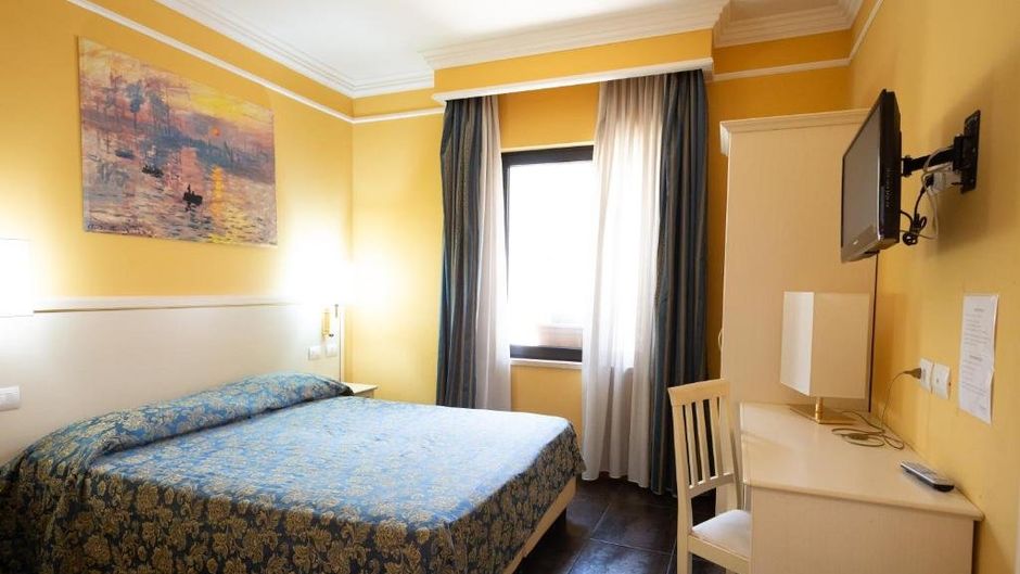Cervara Park Hotel Room