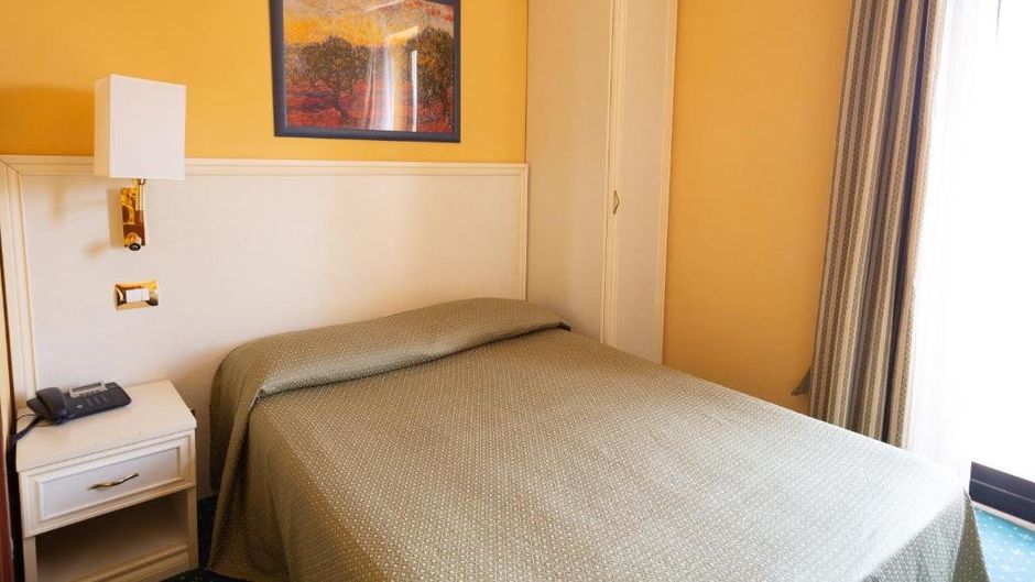 Cervara Park Hotel Room