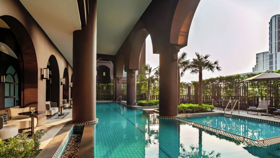 Marriott Executive Apartments Bangkok Pool