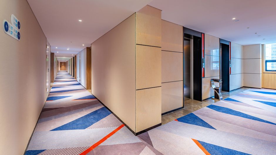 Holiday Inn Exp Yanjiao Lobby