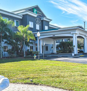 Holiday Inn Express Cocoa
