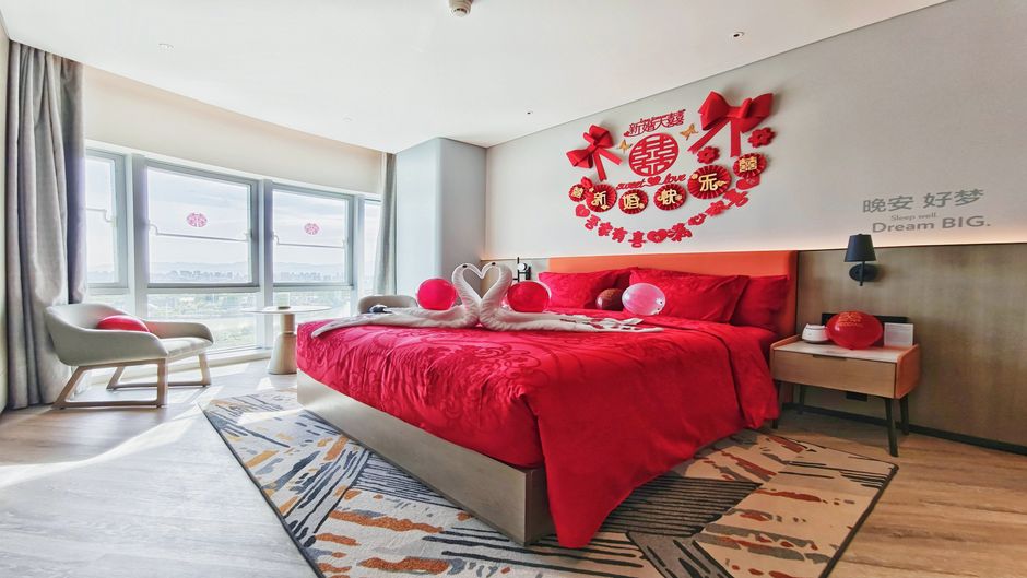 EVEN Hotel Yuehai Suite