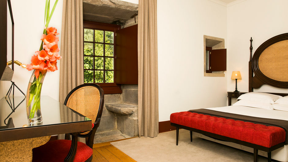 Pousada Mosteiro de Guimaraes Room