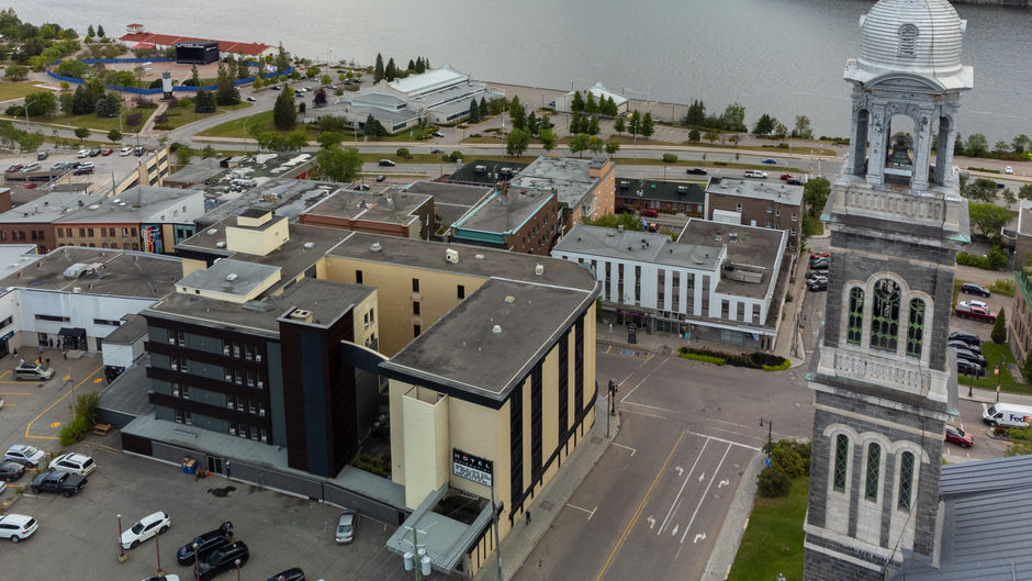 Hotel Chicoutimi Exterior