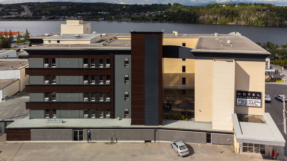 Hotel Chicoutimi Exterior