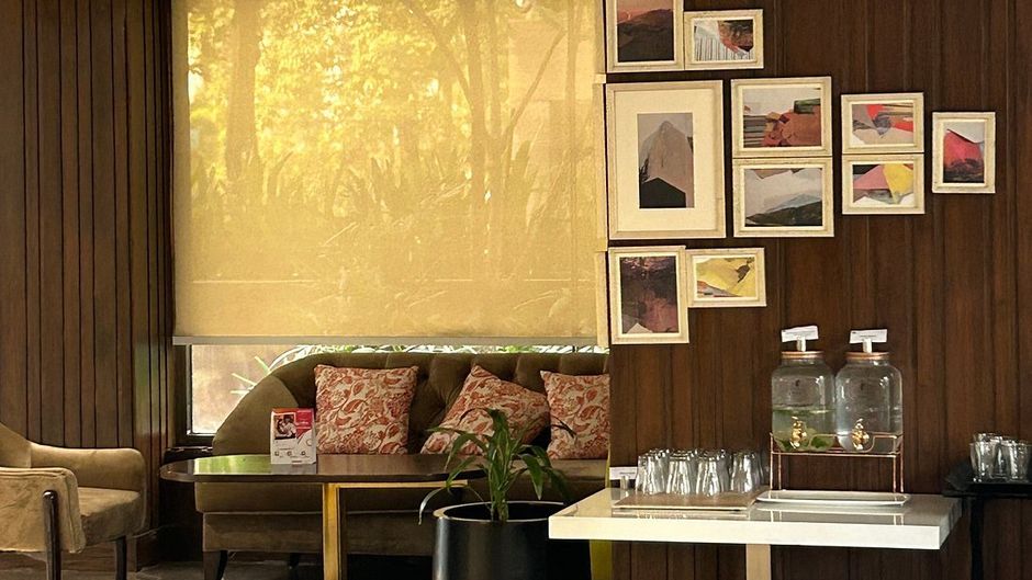 Ginger Greater Noida, Pari Chowk Lobby