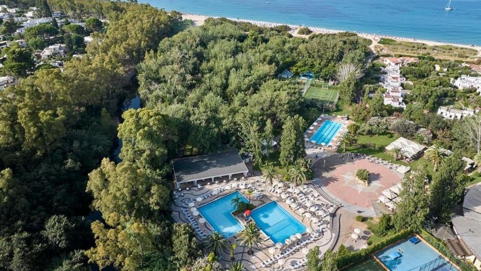 Calaserena Resort Exterior