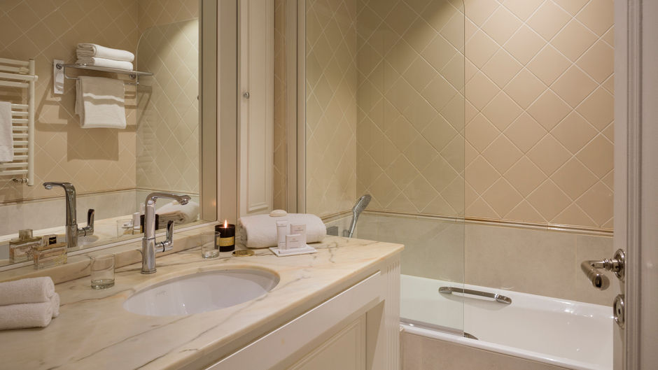 Hotel Hermitage Barriere Room