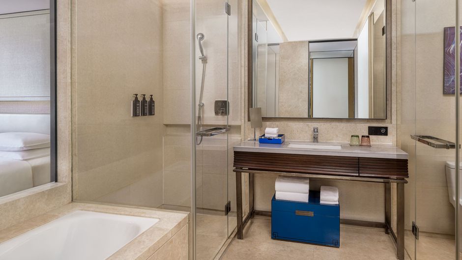 Sheraton Zibo Hotel Room