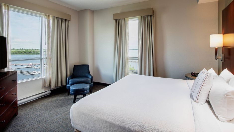 Residence Inn Kingston Water's Edge Room
