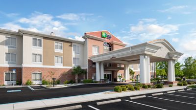 Holiday Inn Express Hotel & Suites