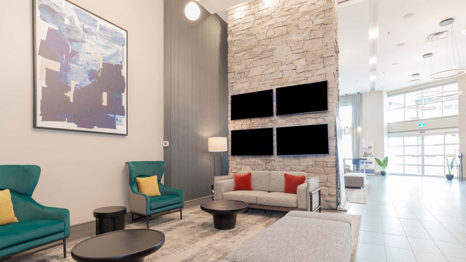 Sandman Signature Hotel Toronto Airport Lobby
