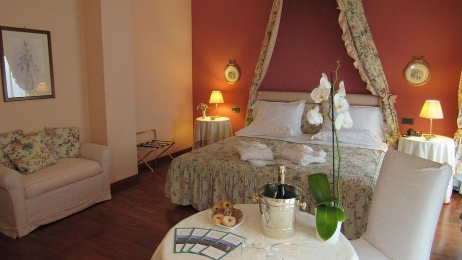 Green Hotel Room