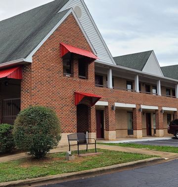 Red Roof Inn & Suites Cornelius