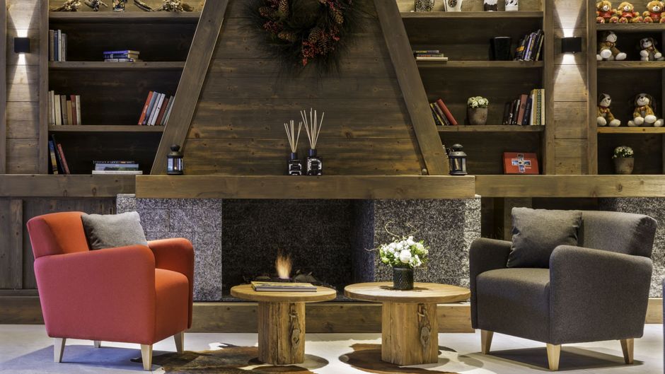 Manotel Edelweiss Hotel Lobby