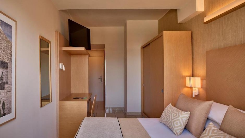 GranSerena Hotel Room