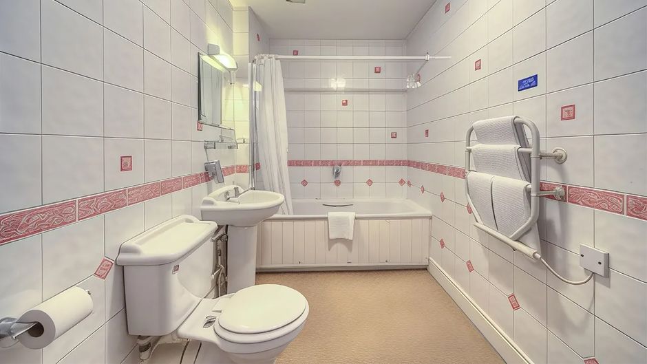 Wheatsheaf Hotel Room
