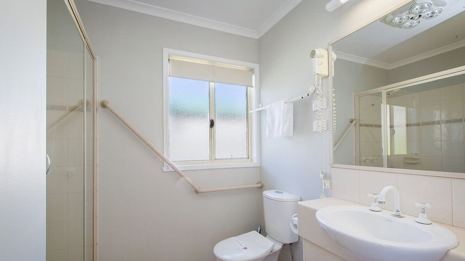 Discovery Parks Lake Hume Room