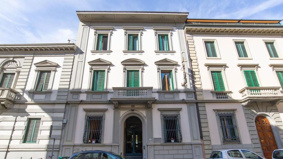 Hotel Bonifacio Exterior