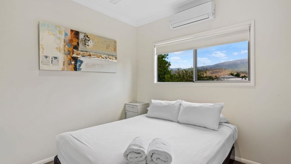 Cluden Park Motor Inn Room