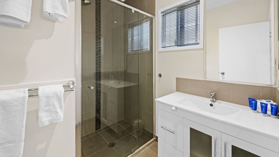 Cluden Park Motor Inn Room