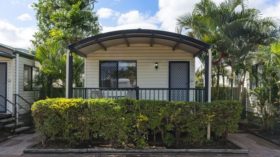 Cluden Park Motor Inn Exterior