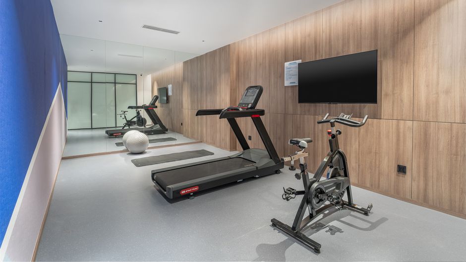 Holiday Inn Exp Shibei Health Club