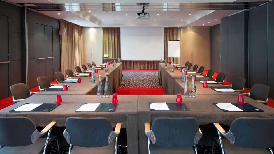 Hotel N'vy by Manotel Group Meeting