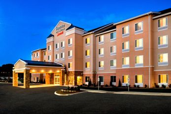 Fairfield Inn & Suites Watertown