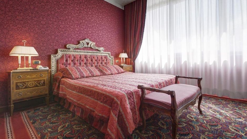 Borgo Palace Hotel Room