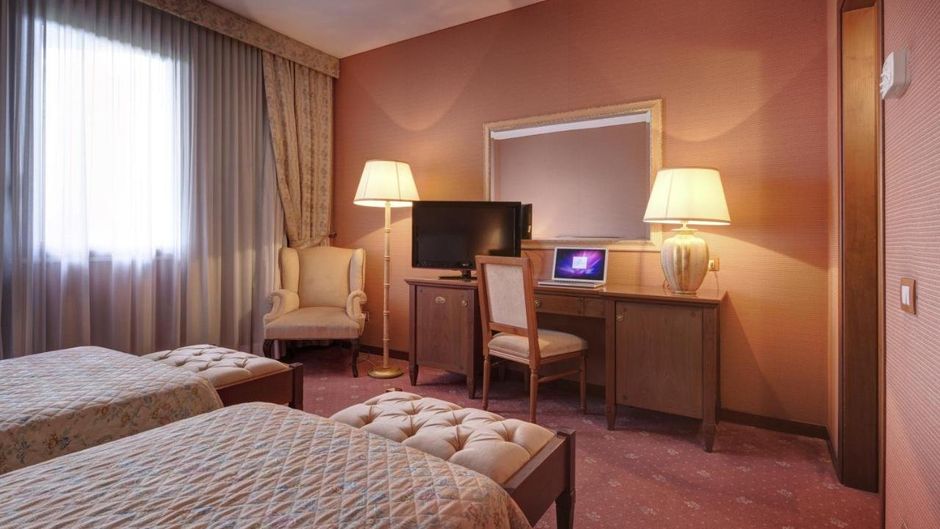 Borgo Palace Hotel Room
