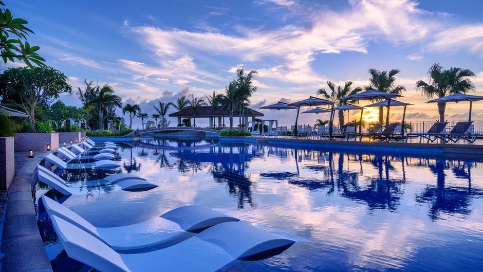 Oriental Hotel Okinawa Resort & Spa Pool