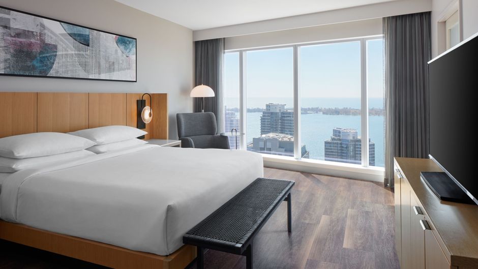 Delta Hotels by Marriott Toronto Suite
