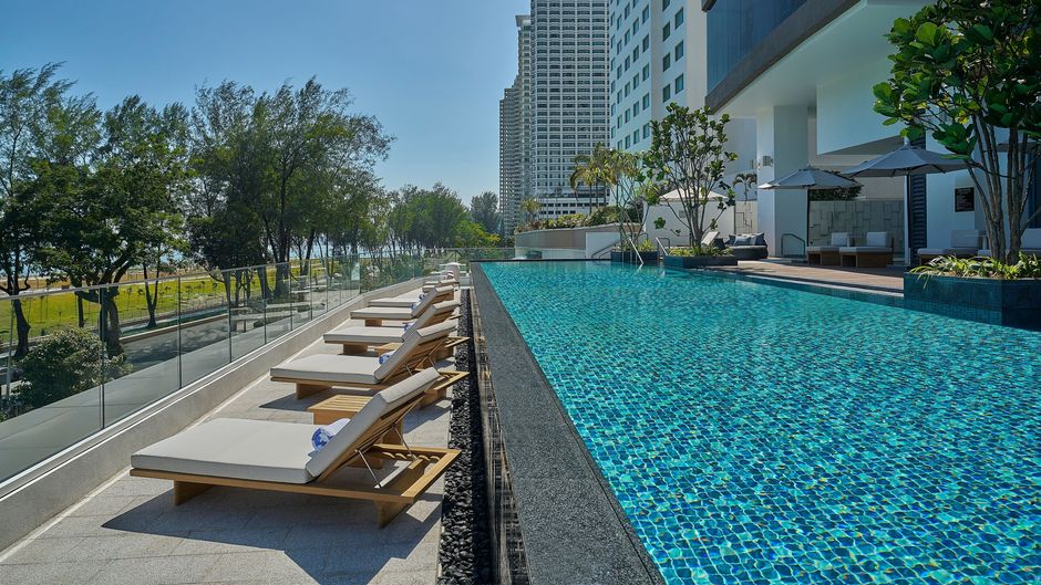 Marriott Executive Apartments Penang Pool