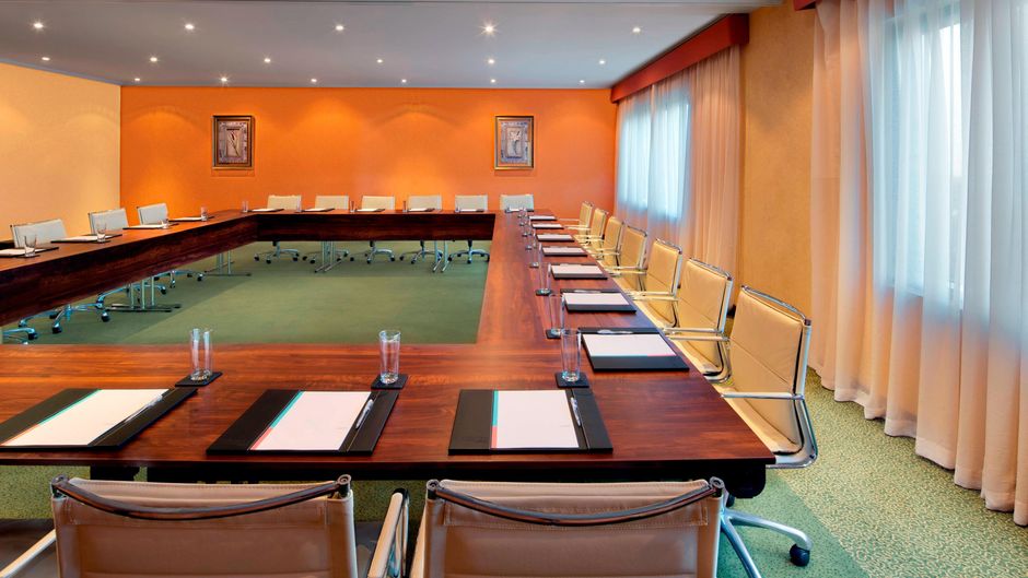 Le Meridien Al Aqah Beach Resort Meeting