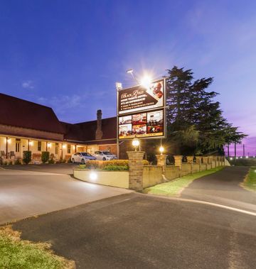Black Gold Country Cabins and Motel