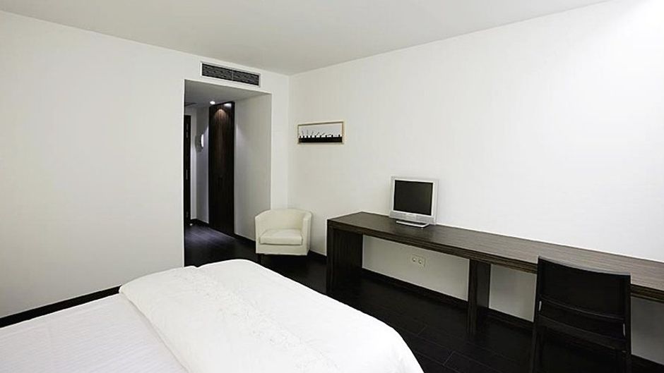 Hotel Eth Rioja Room