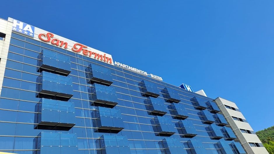 Ah San Fermin Suites Exterior
